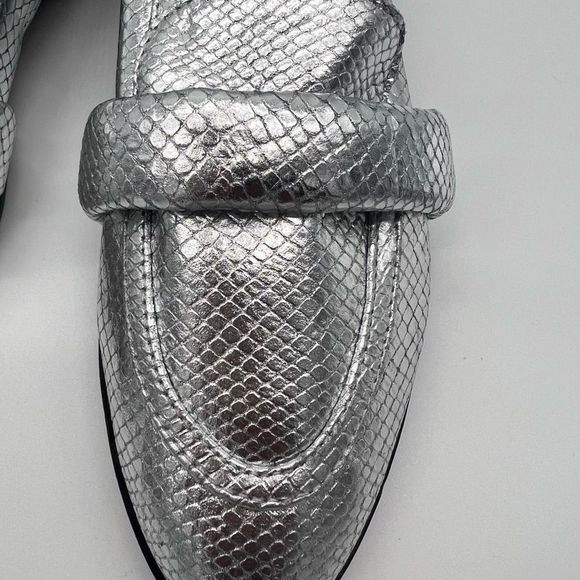 Schutz Romina Snake Reptile Embossed Leather Loafers Silver - Picture 8 of 9